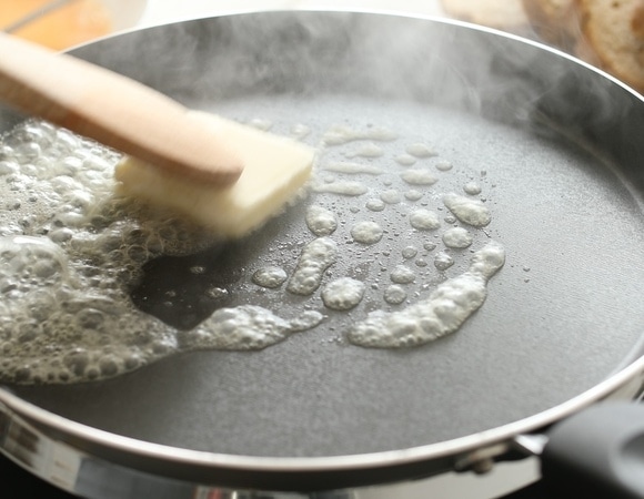 Найдено самое безопасное масло для жарки — его легко приготовить в домашних условиях Найдено самое безопасное масло для жарки — его легко приготовить в домашних условиях