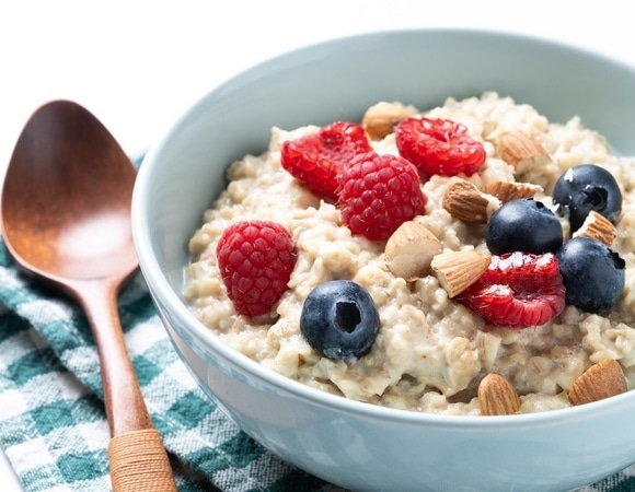 Чем геркулес отличается от овсянки: эксперты сказали, из чего получается самая полезная каша Чем геркулес отличается от овсянки: эксперты сказали, из чего получается самая полезная каша