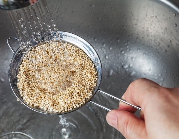 Потеряют форму, испортится вкус: вот какие крупы точно не стоит мыть перед приготовлением Потеряют форму, испортится вкус: вот какие крупы точно не стоит мыть перед приготовлением