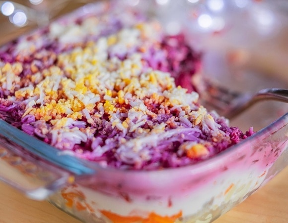 Как снизить калорийность селедки под шубой — 5 кулинарных хитростей Как снизить калорийность селедки под шубой — 5 кулинарных хитростей