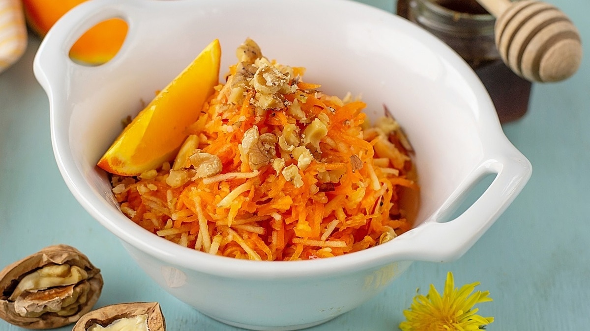 Рецепт салата с сырой тыквой — получится вкусное блюдо без лишних калорий Рецепт салата с сырой тыквой — получится вкусное блюдо без лишних калорий