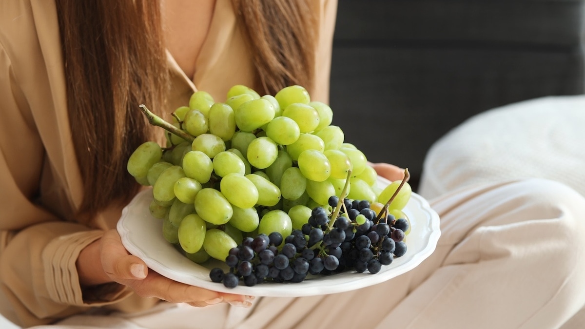 Трясите гроздь и смотрите на веточку: профессор объяснил, как выбирать виноград в сентябре