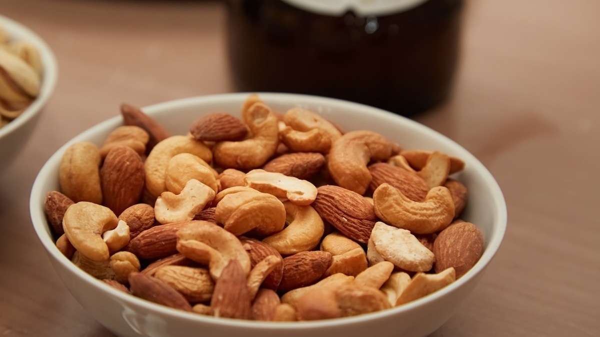 Берите на тренировку! Эксперт перечислила самые полезные орехи для тех, кто занимается спортом