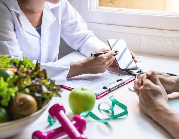 Сложно, но возможно: диетолог Бобровский сказал, как похудеть после 40 лет Сложно, но возможно: диетолог Бобровский сказал, как похудеть после 40 лет