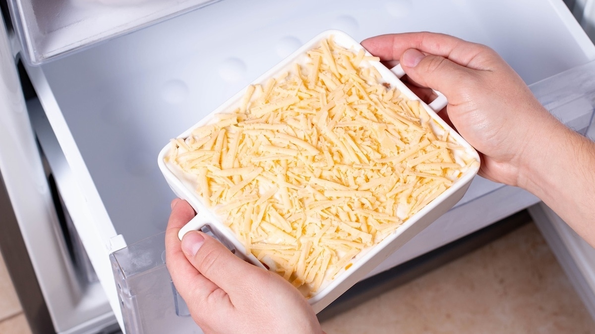 Стоит ли замораживать сыр? Эксперты назвали сорта, которые легко «выживают» в холоде