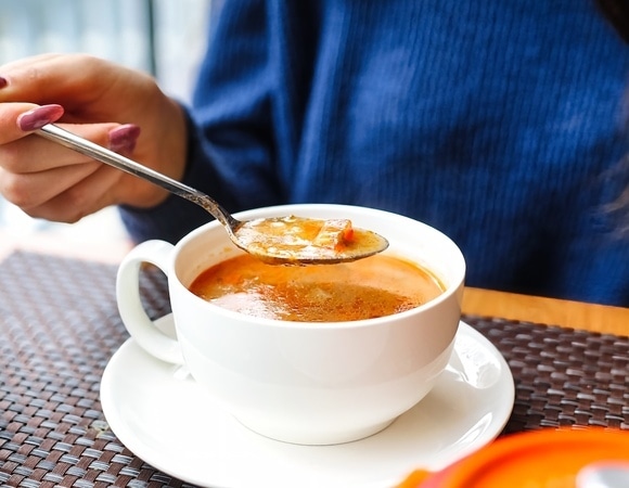 Разрушают желудок: врач сказала, от каких 2 супов нужно незамедлительно отказаться