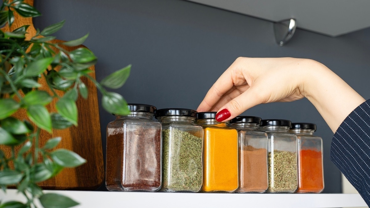 Скажите «прощай» мигрени и стрессу: врач назвала самые полезные специи