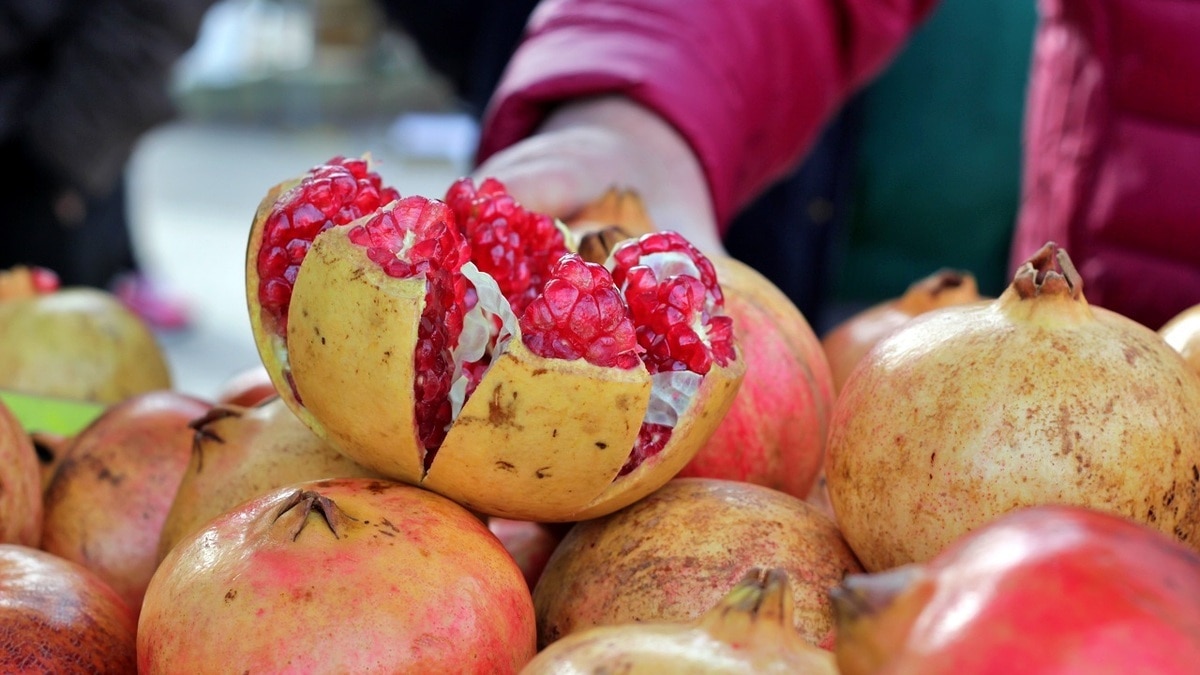 Цвет, сорт и характерный хруст: как выбрать самый сладкий и сочный гранат