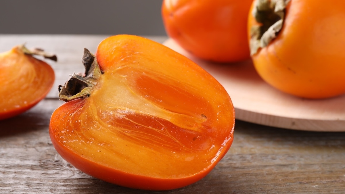 Существуют строгие правила: диетолог объяснил, можно ли есть хурму вечером