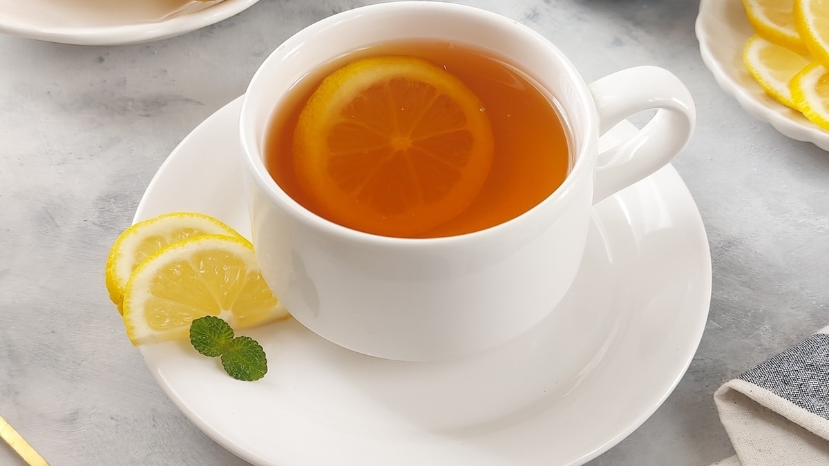 Витамин С не сохраняется в чае с лимоном — диетолог Дианова сказала, как этого не допустить Витамин С не сохраняется в чае с лимоном — диетолог Дианова сказала, как этого не допустить