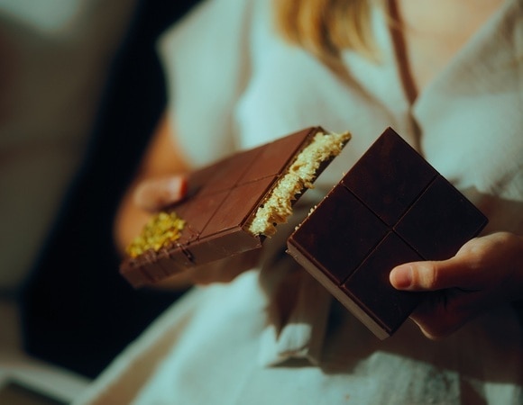 Мучения вместо удовольствия: стало известно, кому опасно есть «дубайский» шоколад Мучения вместо удовольствия: стало известно, кому опасно есть «дубайский» шоколад