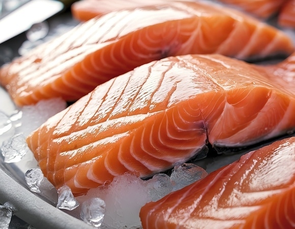 Сколько рыбы нужно есть, чтобы закрыть дефицит омега-3 кислот? Ответ дала врач-диетолог 