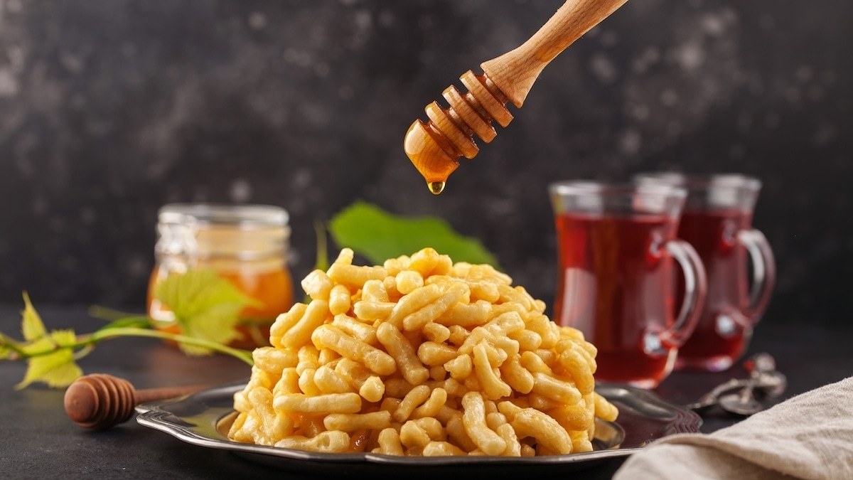 Названо главное полезное свойство чак-чака: чем татарская сладость лучше других десертов? 