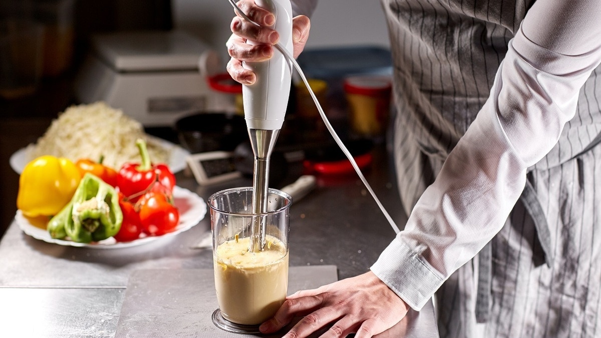 В чем секрет густоты домашнего майонеза? Кулинары все объяснили