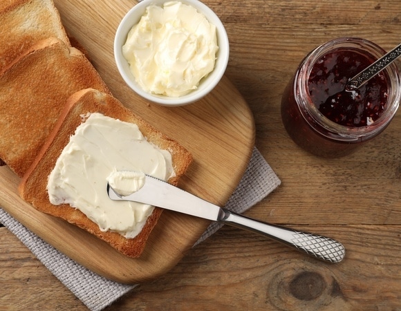 И грамма нельзя: врач сказала, кому следует отказаться от сливочного масла