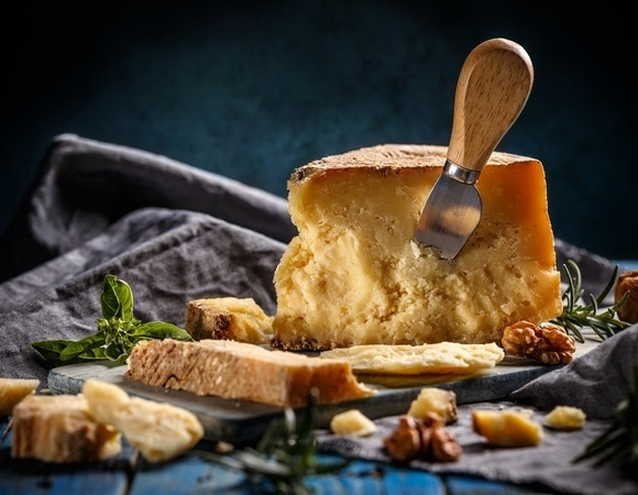 Кому обязательно нужно есть пармезан? Ответили в Роскачестве Кому обязательно нужно есть пармезан? Ответили в Роскачестве