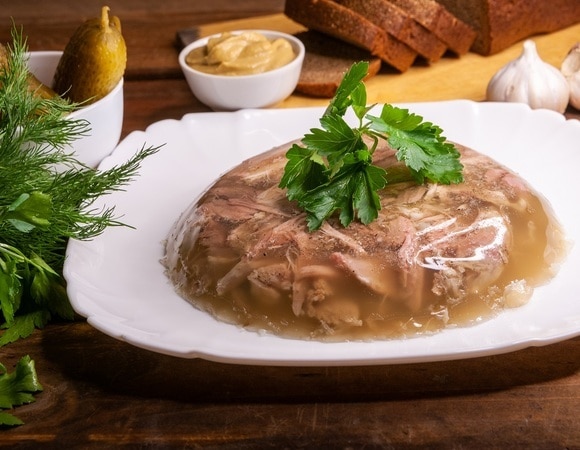 Польза не только суставам: врач перечислила все целебные свойства холодца Польза не только суставам: врач перечислила все целебные свойства холодца