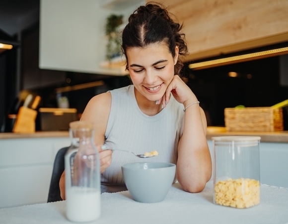 Кому можно пропустить завтрак — ответила диетолог Кому можно пропустить завтрак — ответила диетолог