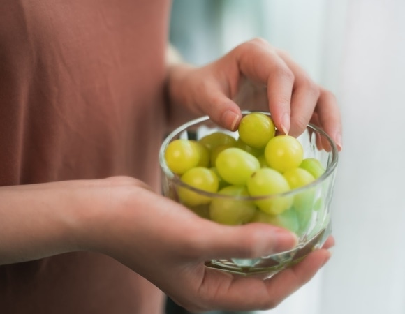 Регулярное употребление одной ягоды продлевает жизнь на 5 лет: вот как это работает 