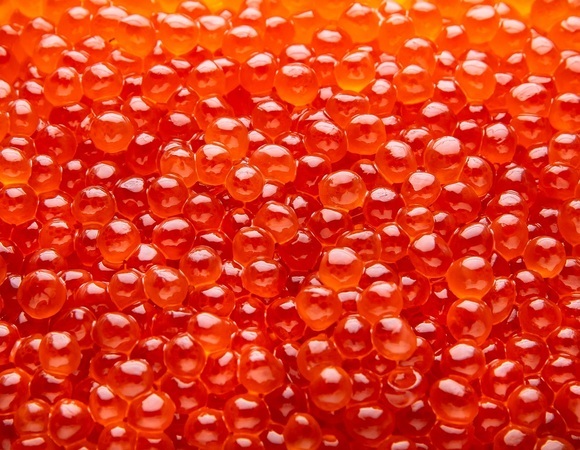 Подделка по цене деликатеса: названы 4 признака некачественной красной икры