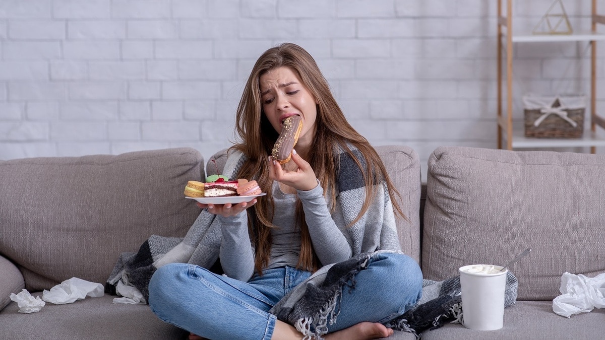 Врач Павлова назвала напитки, «аннулирующие» вред жирной пищи