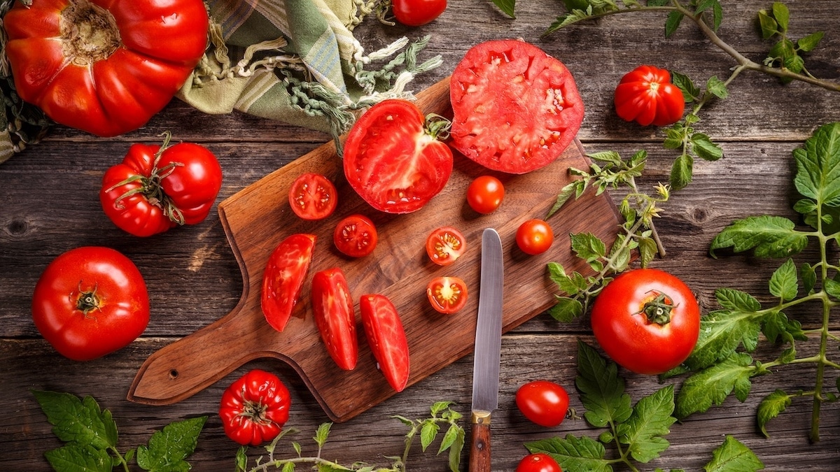 Медик призвала россиян есть помидоры каждый день — с какой целью?