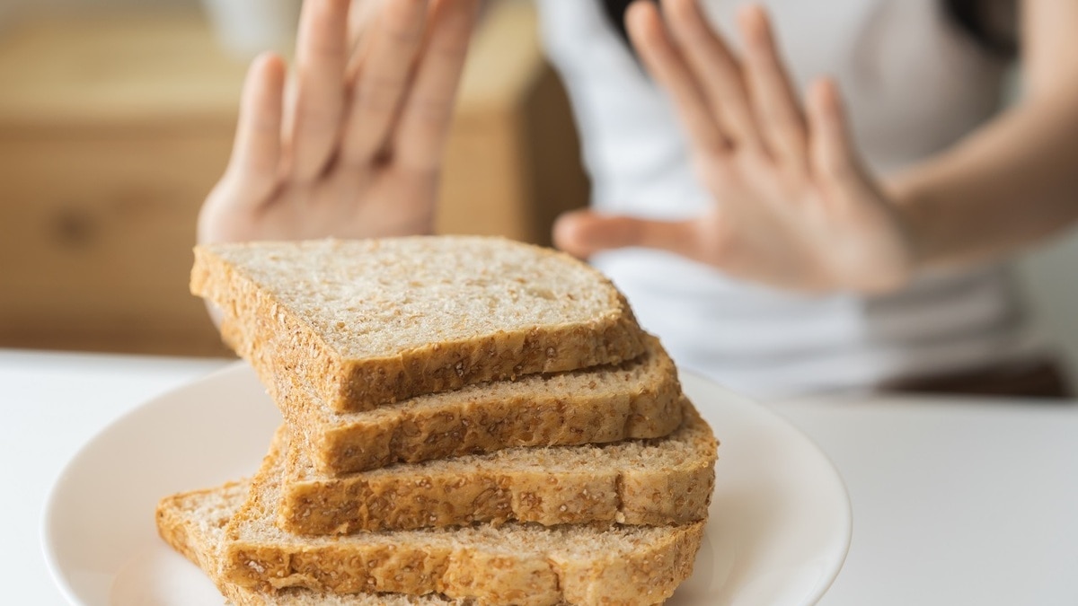 Отказ от хлеба помешает похудеть — врач объяснила этот парадокс