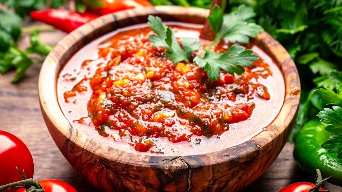 Сколько можно хранить готовую аджику в холодильнике, чтобы не навредить организму