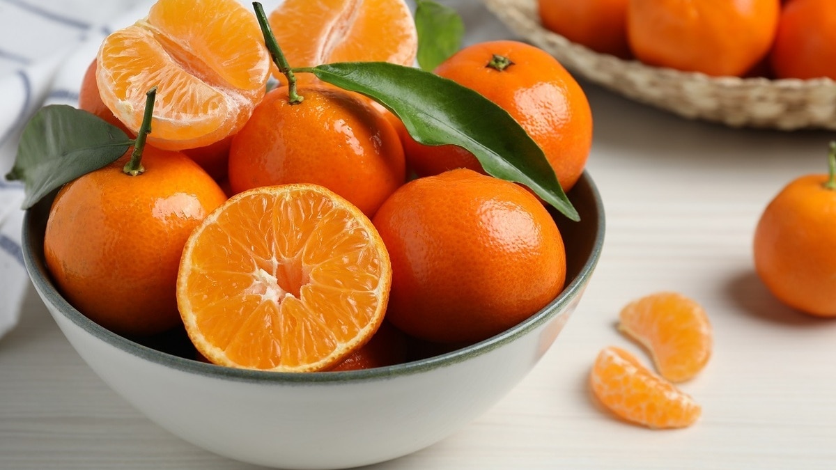 В России перед Новым годом подорожают мандарины: чем их заменить?