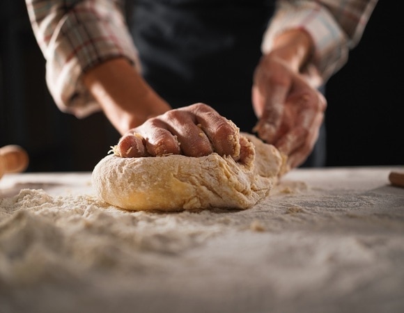 Доктор Мясников назвал самый вредный мучной продукт, от которого срочно нужно отказаться Доктор Мясников назвал самый вредный мучной продукт, от которого срочно нужно отказаться