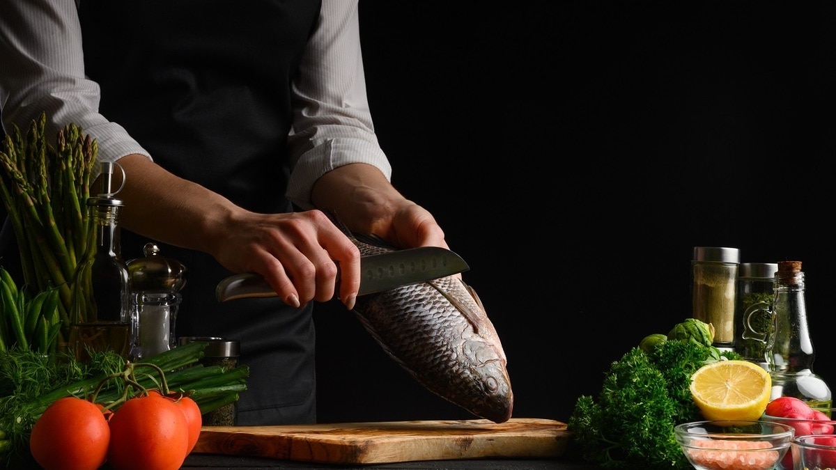 Стало известно, для каких блюд не нужно очищать рыбу от чешуи Стало известно, для каких блюд не нужно очищать рыбу от чешуи