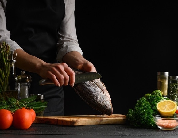 Стало известно, для каких блюд не нужно очищать рыбу от чешуи Стало известно, для каких блюд не нужно очищать рыбу от чешуи