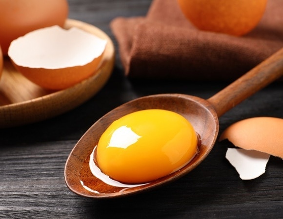 Холодильник или морозилка: где лучше хранить яичные желтки Холодильник или морозилка: где лучше хранить яичные желтки