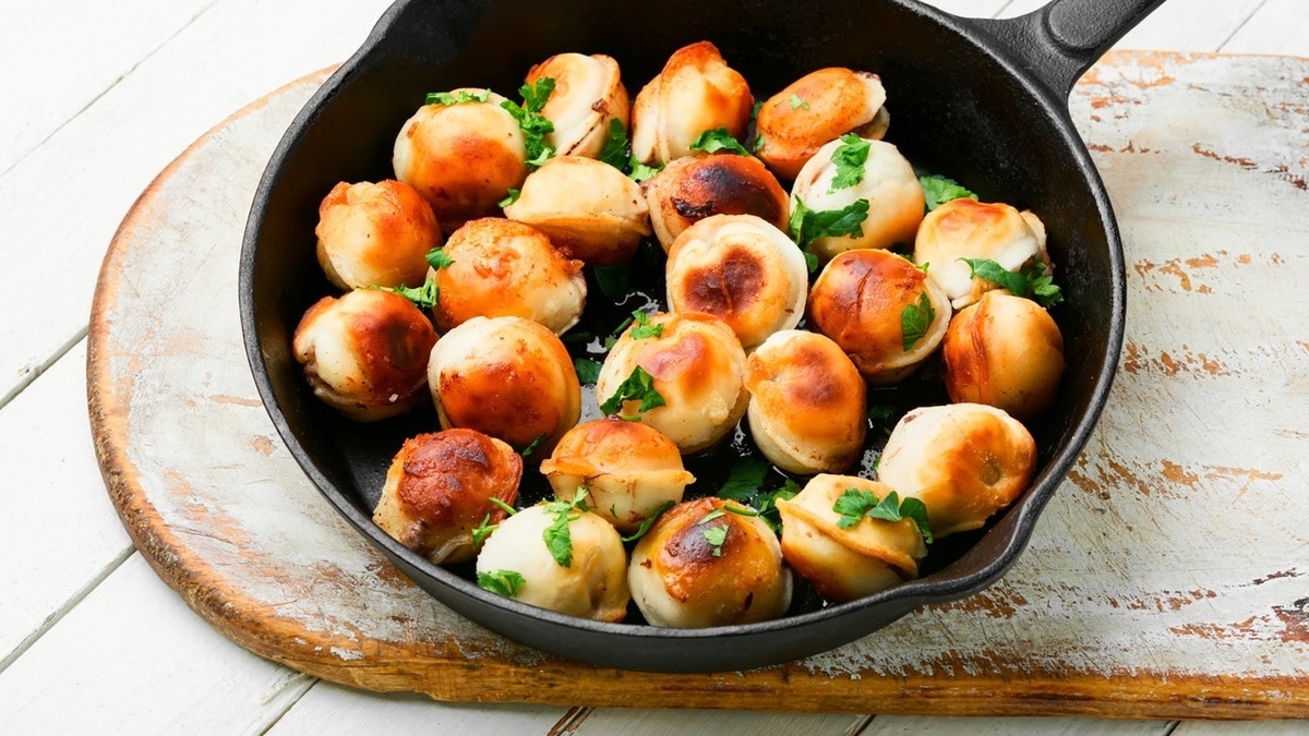 Как жарить пельмени — минутное дело, а привычный вкус заиграет новыми красками