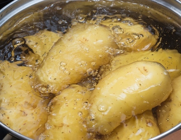 Как готовить картофель, чтобы не навредить себе: доктор Мясников дал простую рекомендацию Как готовить картофель, чтобы не навредить себе: доктор Мясников дал простую рекомендацию