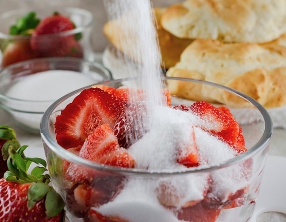 Отказ всего от одного продукта сделает кожу упругой — теледоктор Мясников обрадовал женщин Отказ всего от одного продукта сделает кожу упругой — теледоктор Мясников обрадовал женщин