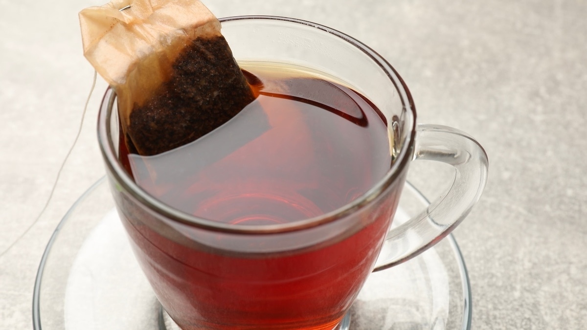 Не выбрасывать же: можно ли заваривать чай повторно? 