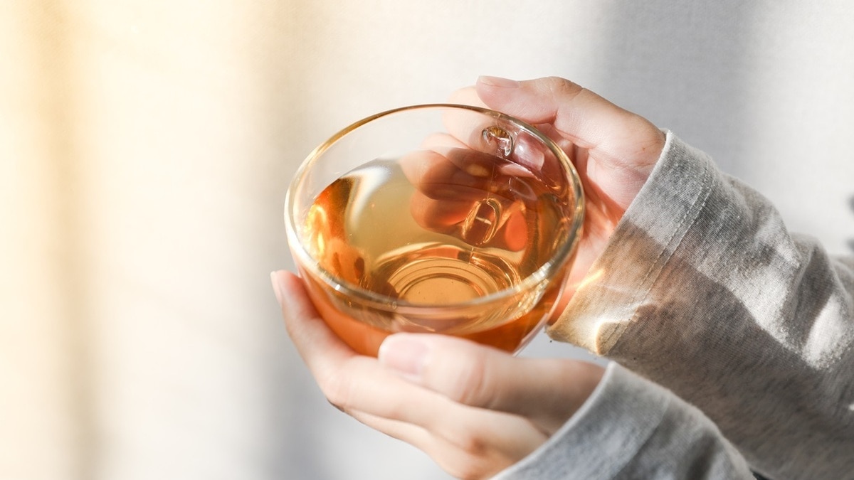 Доктор Мясников назвал напиток, который в два счета ставит на ноги при простуде 