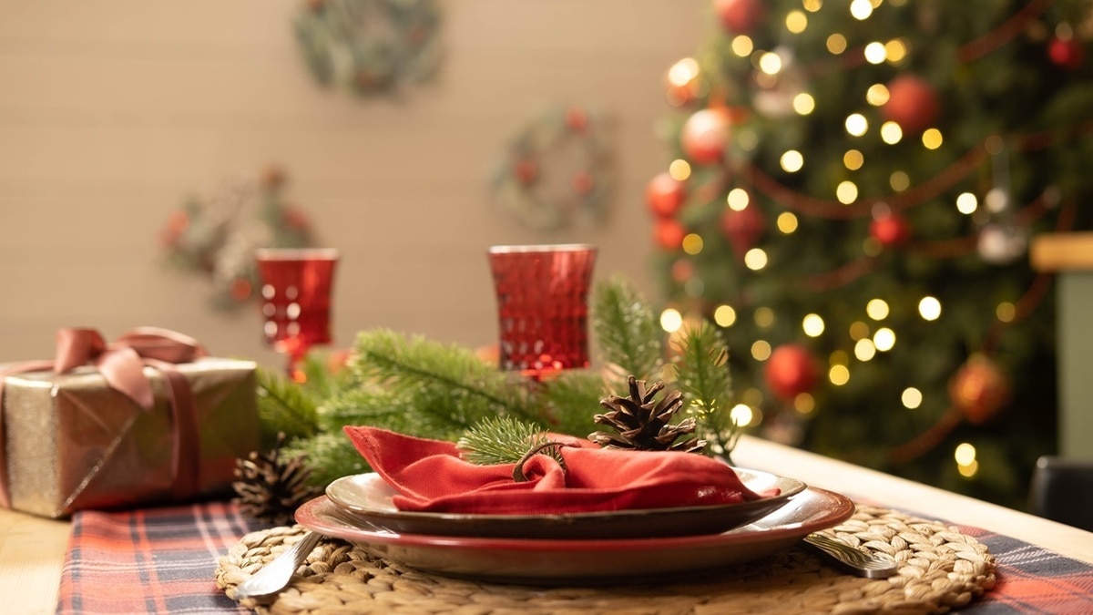 Теледоктор Мясников обозначил, что категорически нельзя делать за новогодним столом