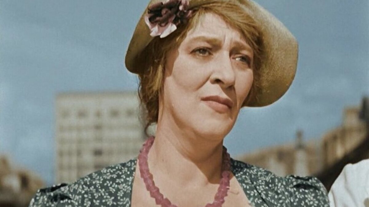 Яркое, как и сама Раневская: любимое блюдо великой Фаины Георгиевны — курица «Ля-пуль» Яркое, как и сама Раневская: любимое блюдо великой Фаины Георгиевны — курица «Ля-пуль»