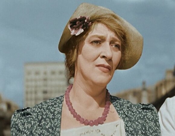 Яркое, как и сама Раневская: любимое блюдо великой Фаины Георгиевны — курица «Ля-пуль»