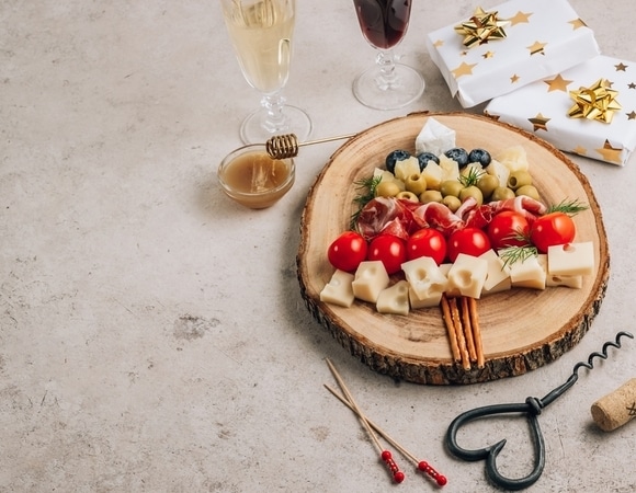 Лучший новогодний стол: праздничные закуски, которые украдут сердце ваших гостей