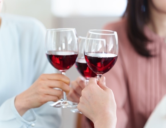 Красное или белое? Что произойдет с организмом, если выпивать по бокалу вина вечером
