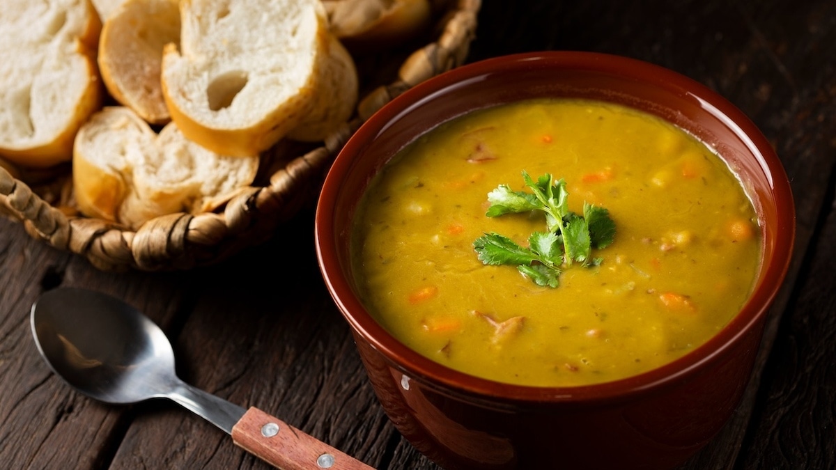 Есть или не есть? Биолог рассказала о пользе и вреде горохового супа