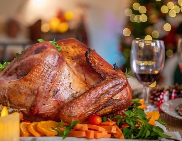 Украшение стола — Змея принесет удачу в дом за правильную цветовую гамму и декор