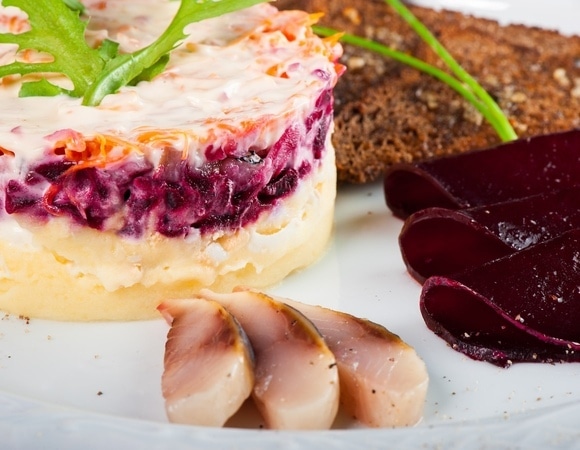 Выбирайте по этому признаку: вот какая селедка больше подойдет для «Шубы» Выбирайте по этому признаку: вот какая селедка больше подойдет для «Шубы»