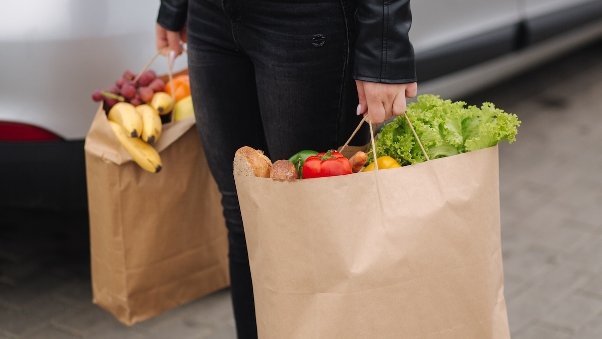 Новый год не «влетит в копеечку»: эксперты подсказали, как выгодно закупиться к праздникам