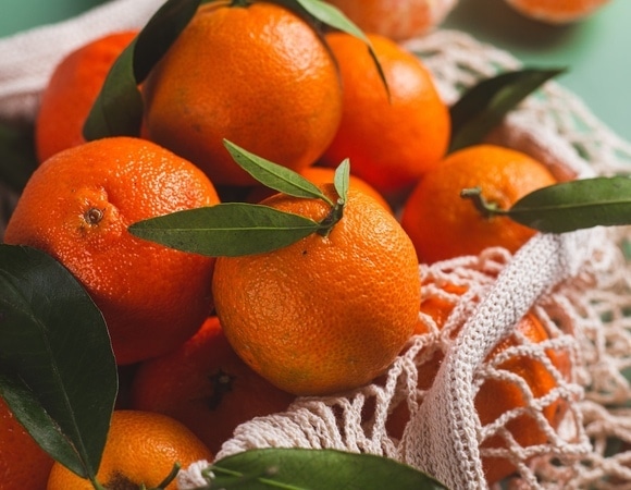 Мандарины вредят зубам: сочетайте их с этими 3 продуктами, чтобы не было проблем Мандарины вредят зубам: сочетайте их с этими 3 продуктами, чтобы не было проблем