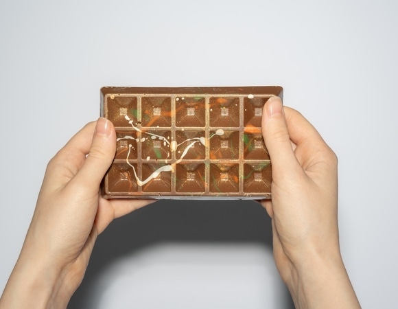 Правда с икрой и оливье? Блогеры придумали «русский шоколад» на смену дубайскому Правда с икрой и оливье? Блогеры придумали «русский шоколад» на смену дубайскому