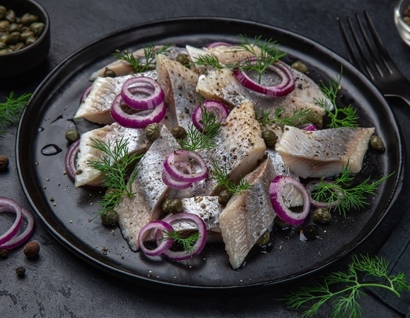 Селедка вместо таблеток? Какая польза от самой популярной рыбы, объяснил доктор Мясников Селедка вместо таблеток? Какая польза от самой популярной рыбы, объяснил доктор Мясников